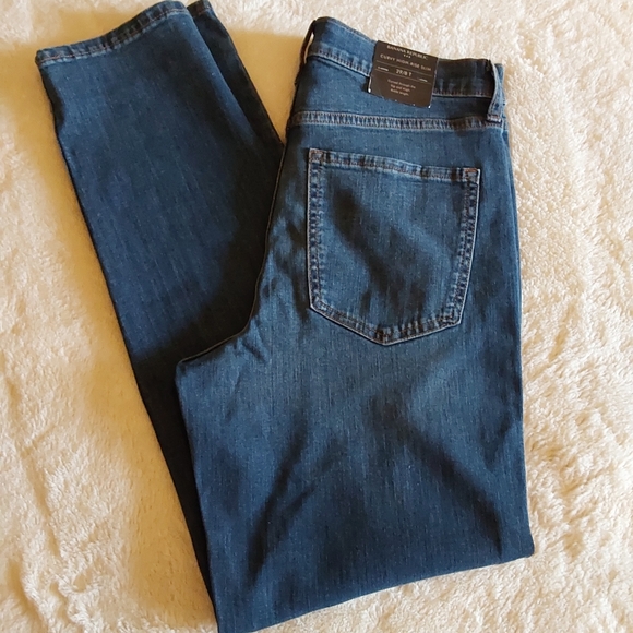 Banana Republic Denim - 🌺 NWT Banana Republic Curvy High Rise Slim Jeans